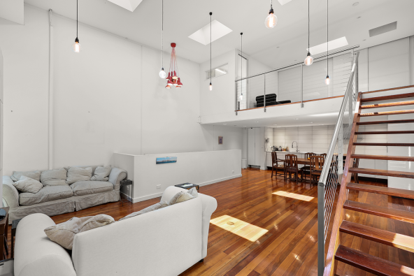 Virtual decluttering
